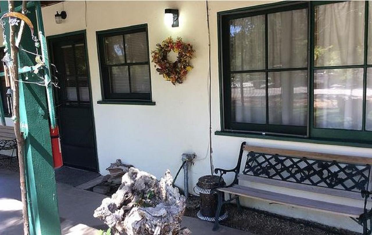 Kern Riverfront Lodge Kernville Extérieur photo