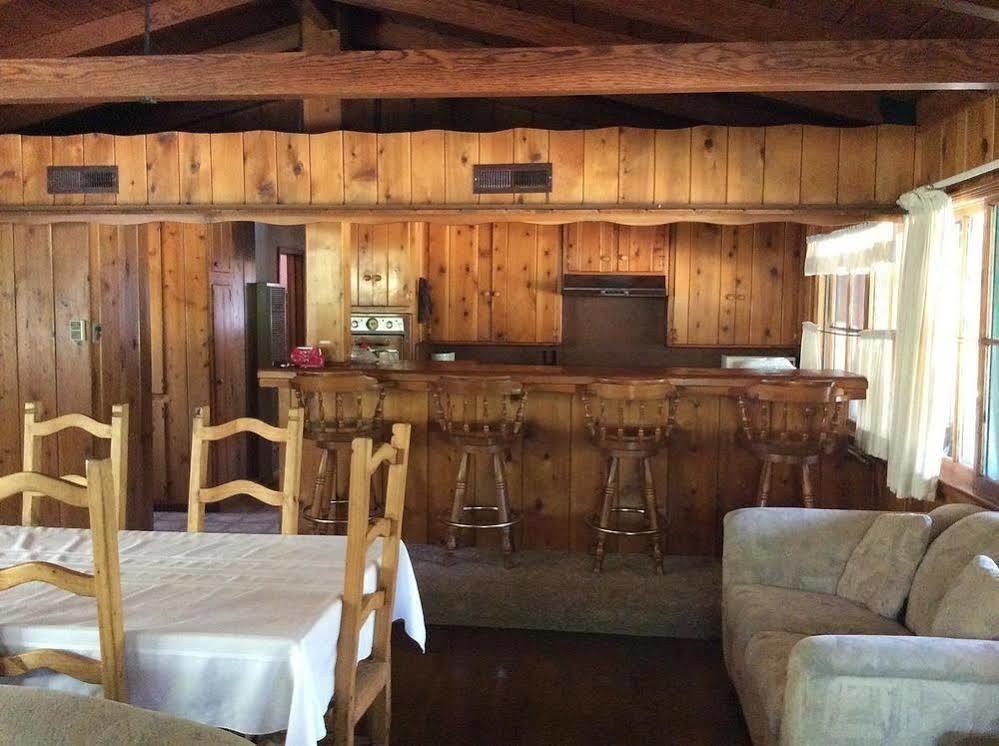 Kern Riverfront Lodge Kernville Extérieur photo