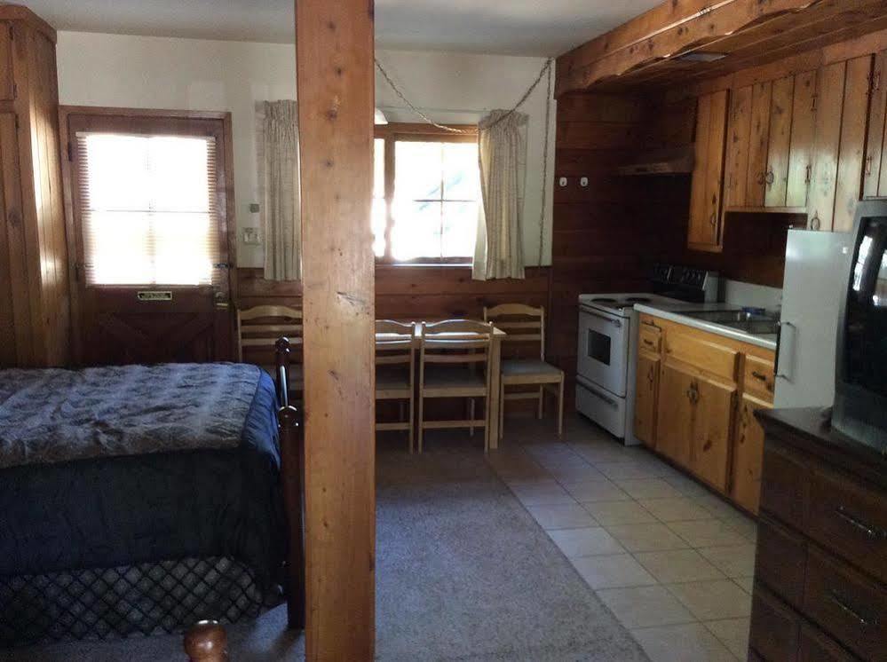 Kern Riverfront Lodge Kernville Extérieur photo